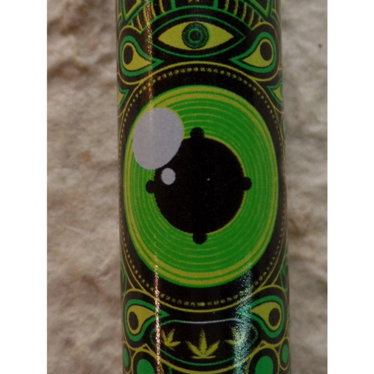 Briquet noir oeil vert