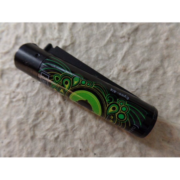 Briquet noir oeil vert