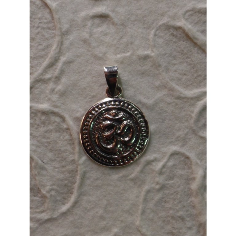 Pendentif rond Aum