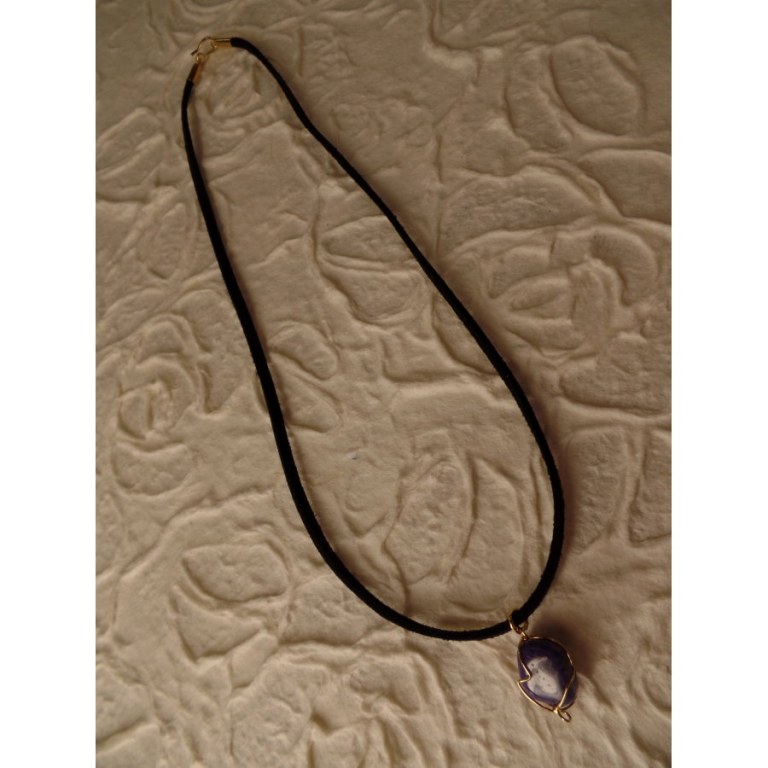 Collier cordon pendentif agate violette