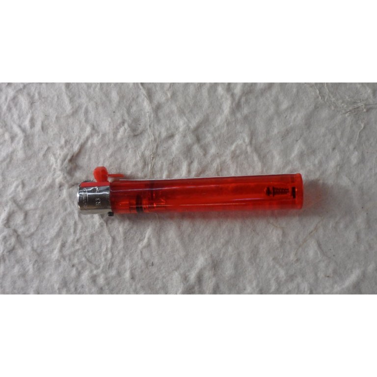 Briquet jetable tube rouge