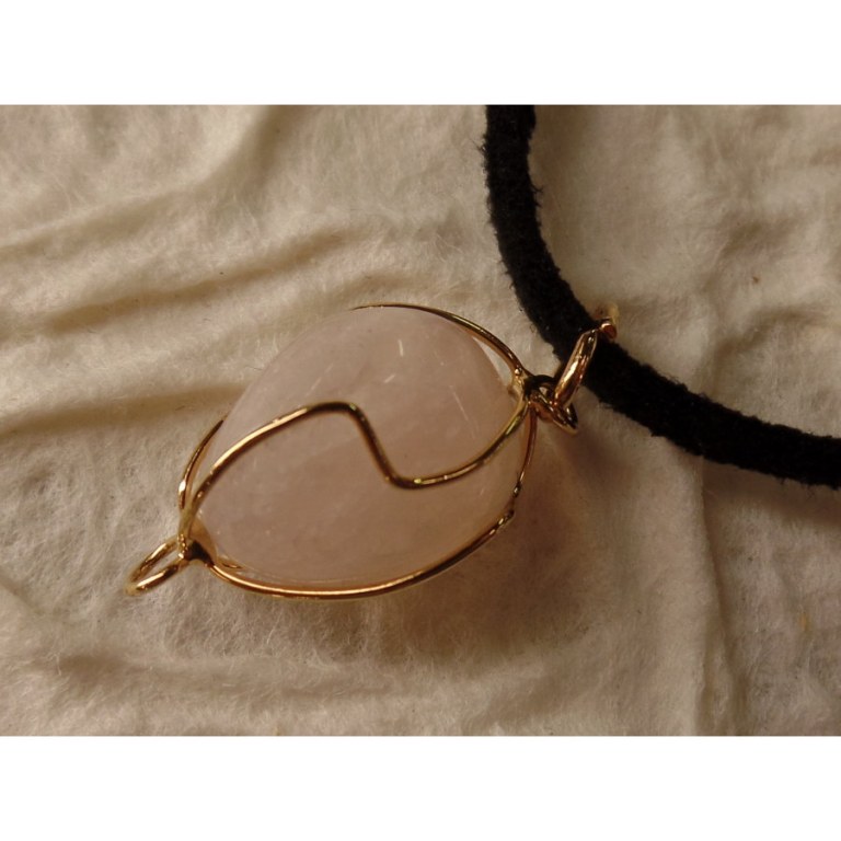 Collier cordon pendentif quartz rose