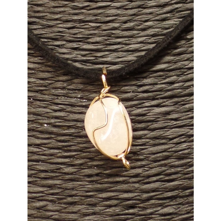 Collier cordon pendentif quartz rose