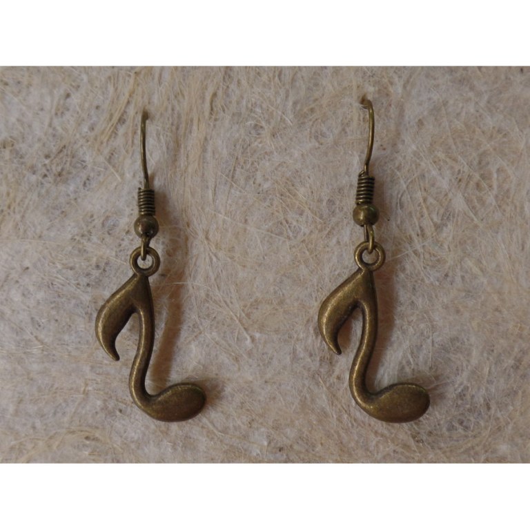 Boucles d'oreilles croches