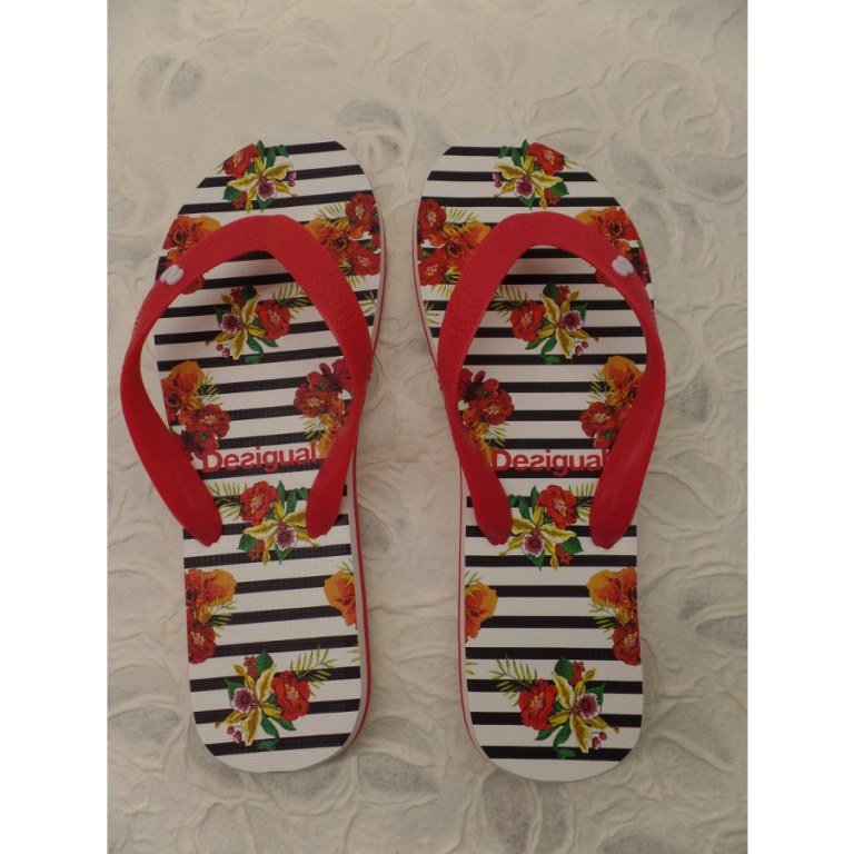 Tongs flip flop flores et rayas