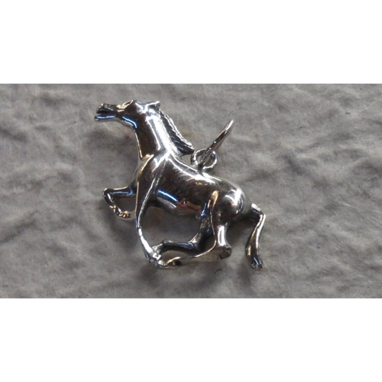 Pendentif cheval au galop