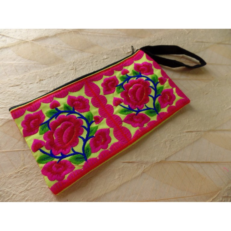 Trousse brodée Paï les 4 fleurs vert pomme