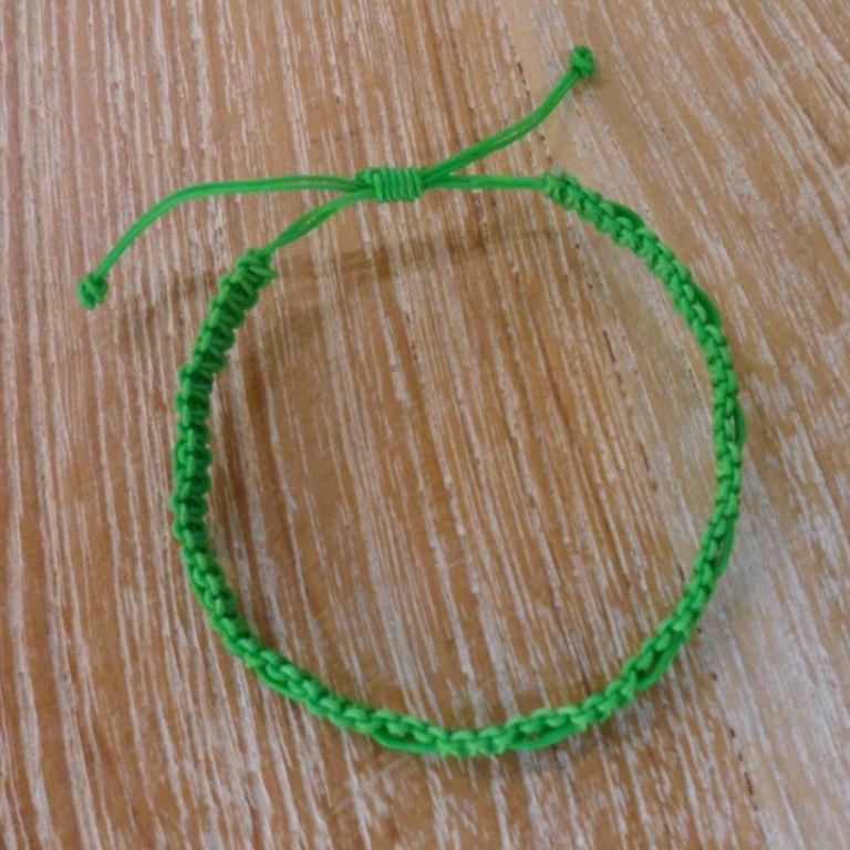 Bracelet flashy vert macramé 6