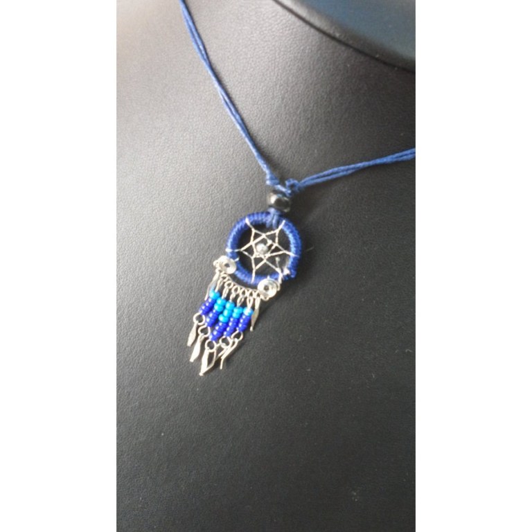 Collier attrape rêves iskwaaw bleu