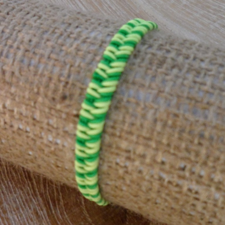 Bracelet flashy vert/jaune macramé 6