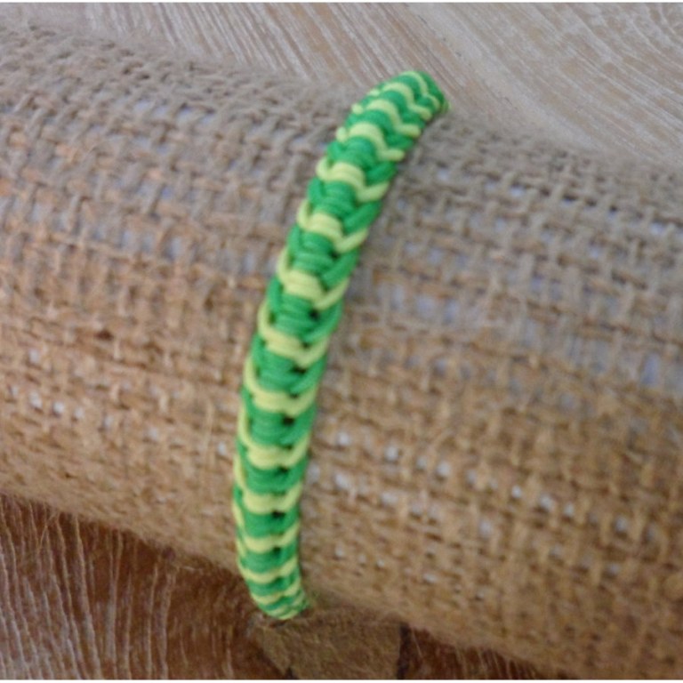 Bracelet flashy vert/jaune macramé 4