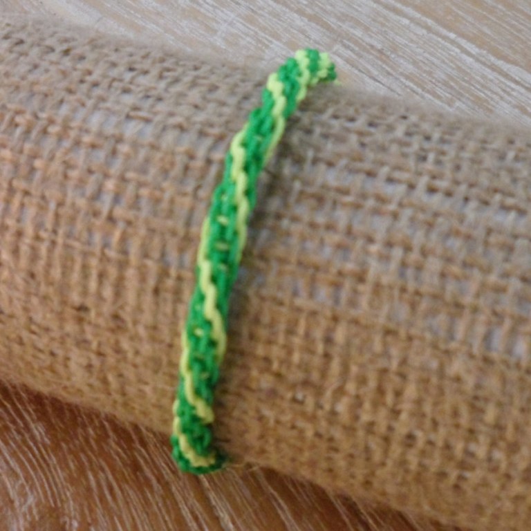 Bracelet flashy vert/jaune macramé 3