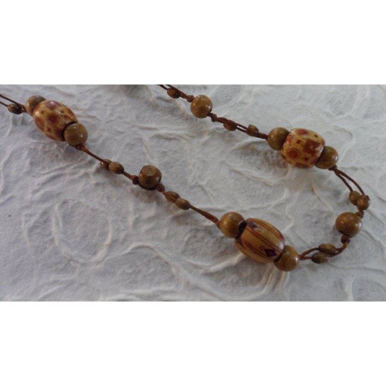 Collier perles madera foncé