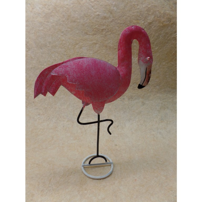 Flamand rose en métal