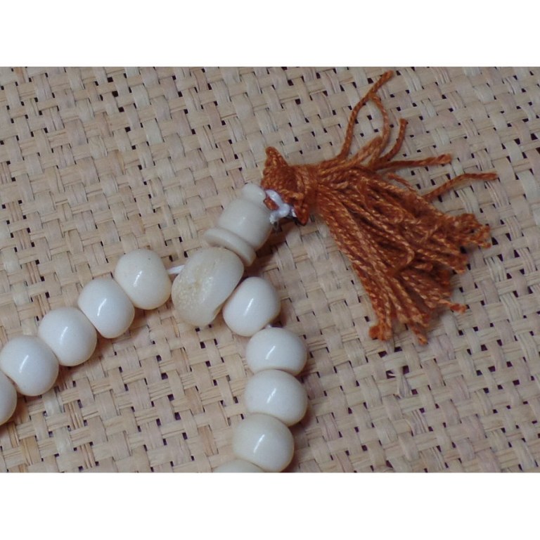 Mala 88 cm perles en os blanc 