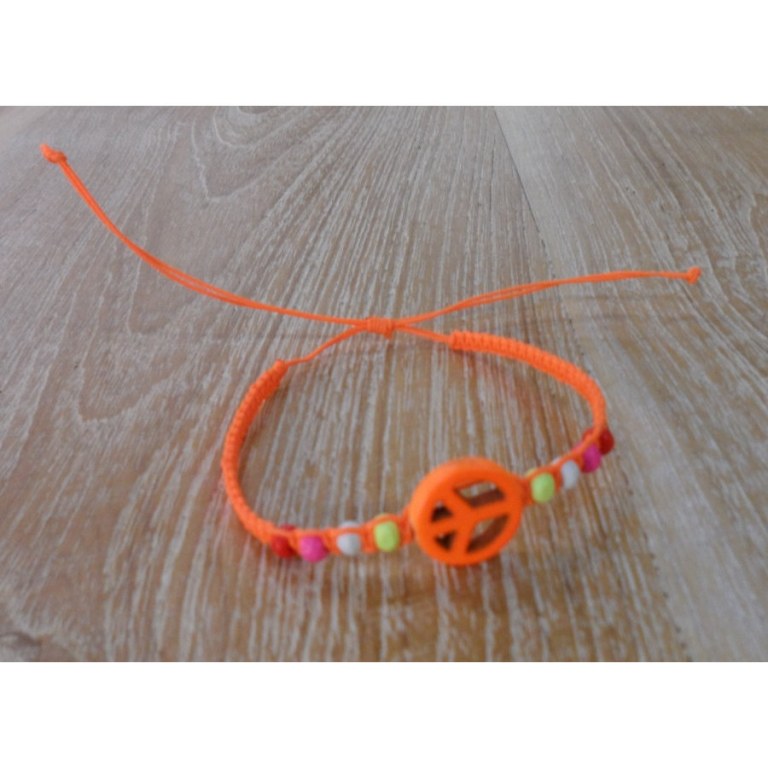 Bracelet macramé peace and love orange fluo