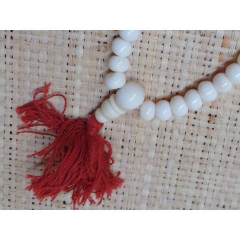 Mala 68 cm perles en os blanc 