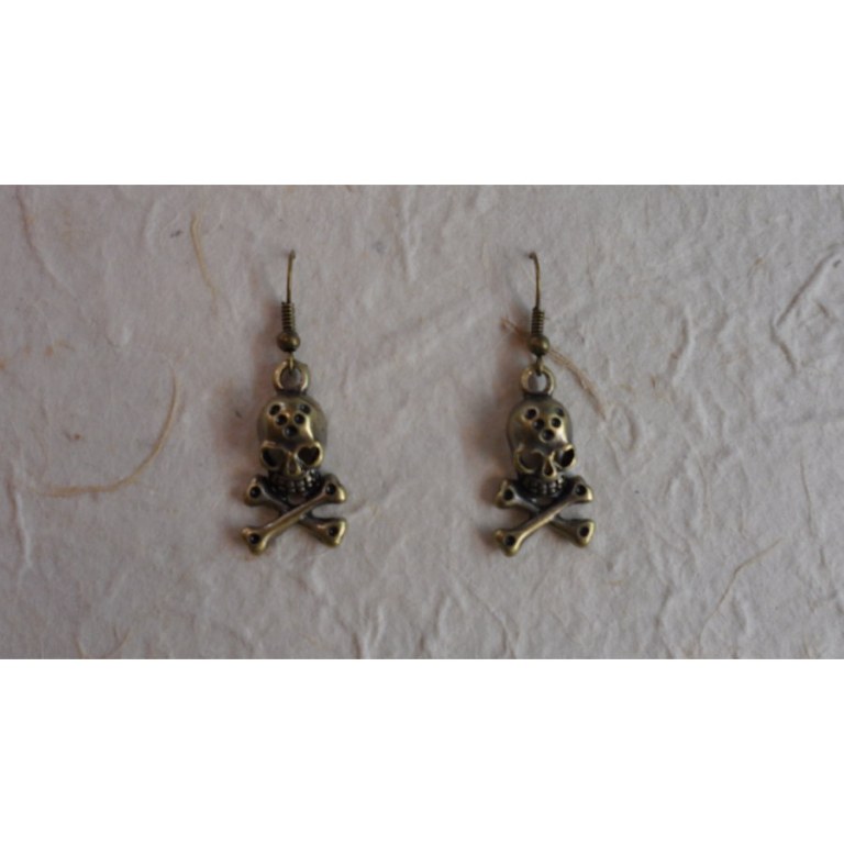 Boucles d'oreilles crâne et tibias