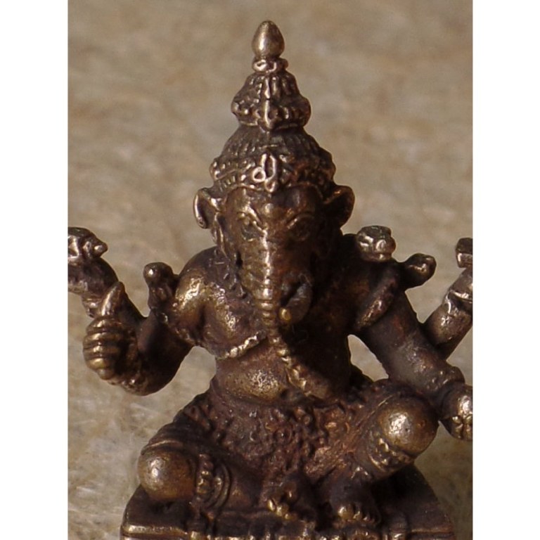 Miniature du dieu Ganesh assis couleur argent