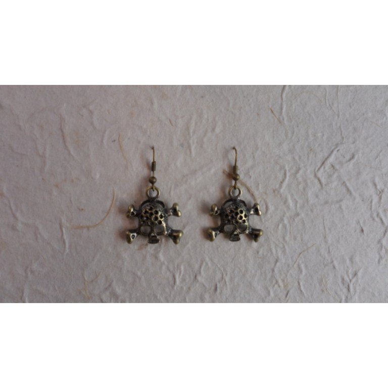 Boucles d'oreilles crâne et tibias 2