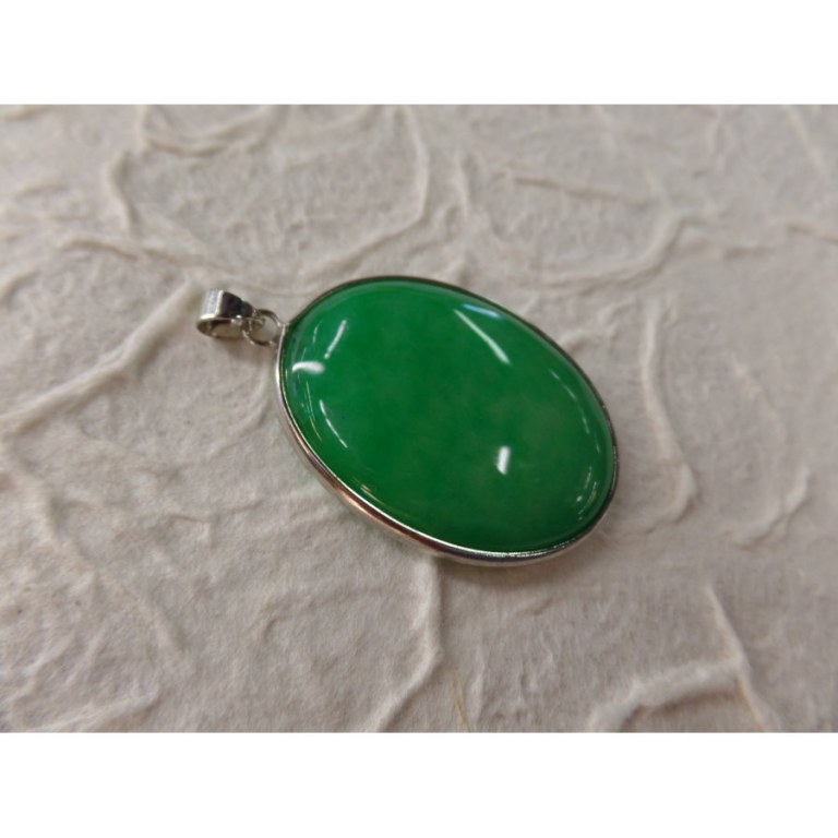 Cabochon jade vert vif