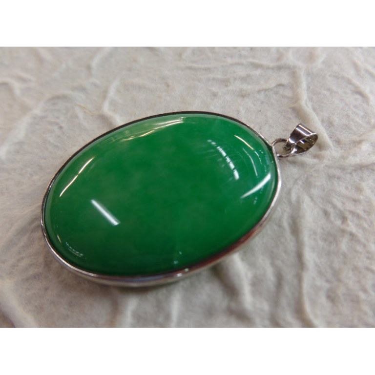 Cabochon jade vert vif