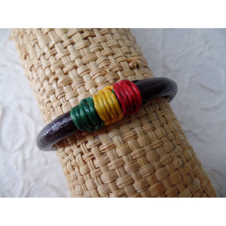 Bracelet rond en cuir marron rasta