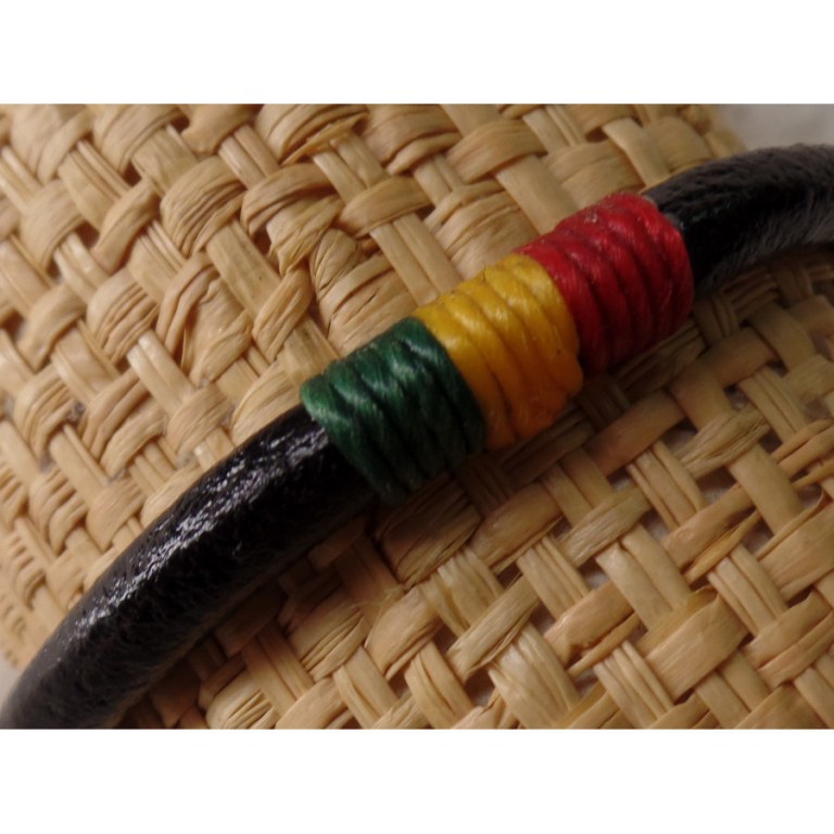 Bracelet rond en cuir noir rasta