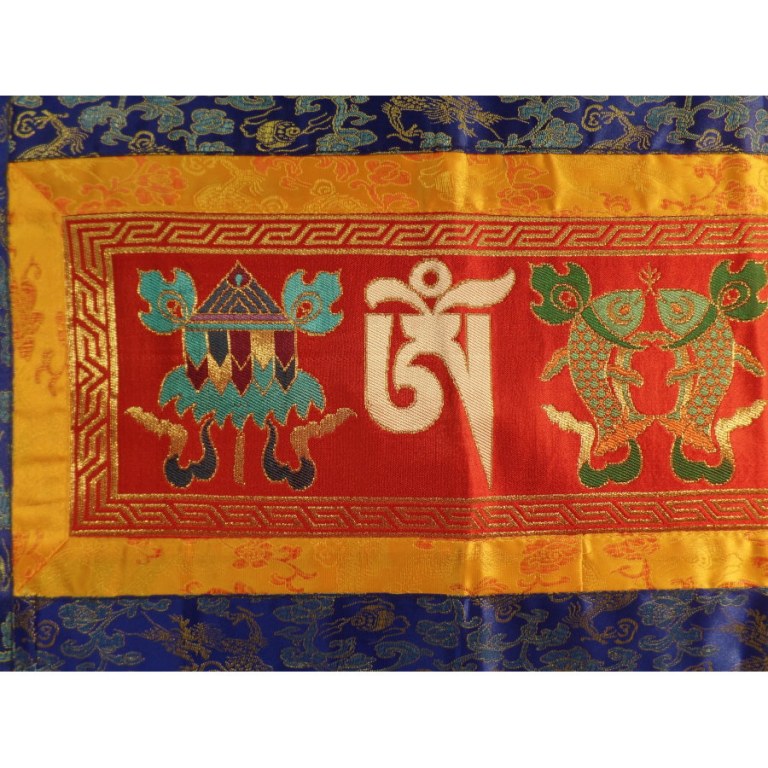Grande broderie tibétaine rouge Om mani tashi