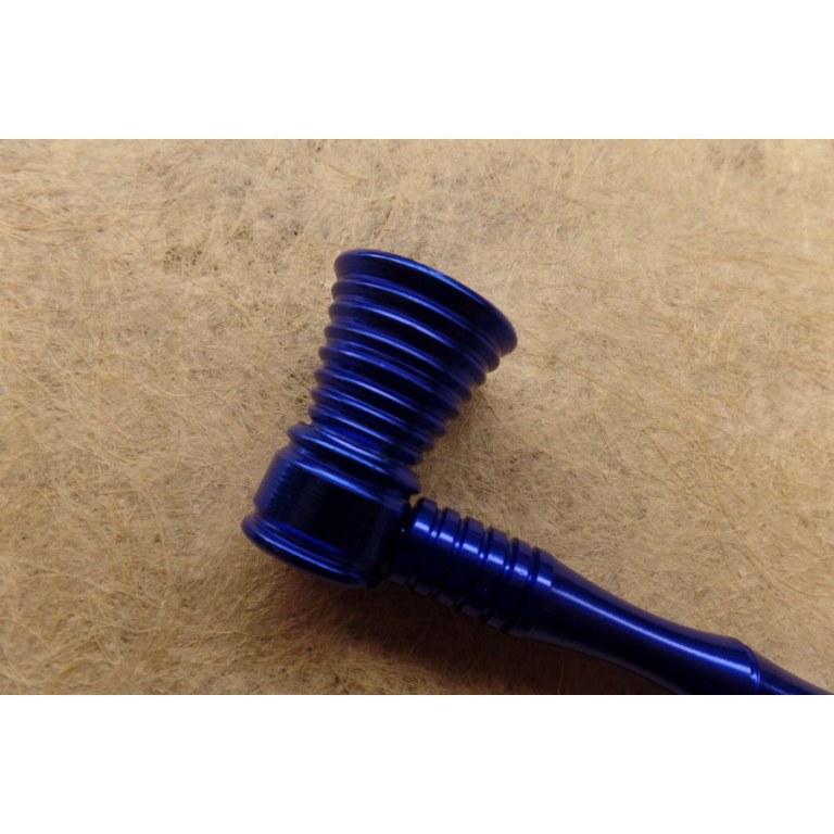 Pipe alu bleu