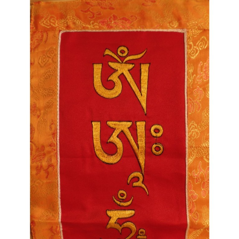 Bannière tibétaine rouge mantra Padmasambhava