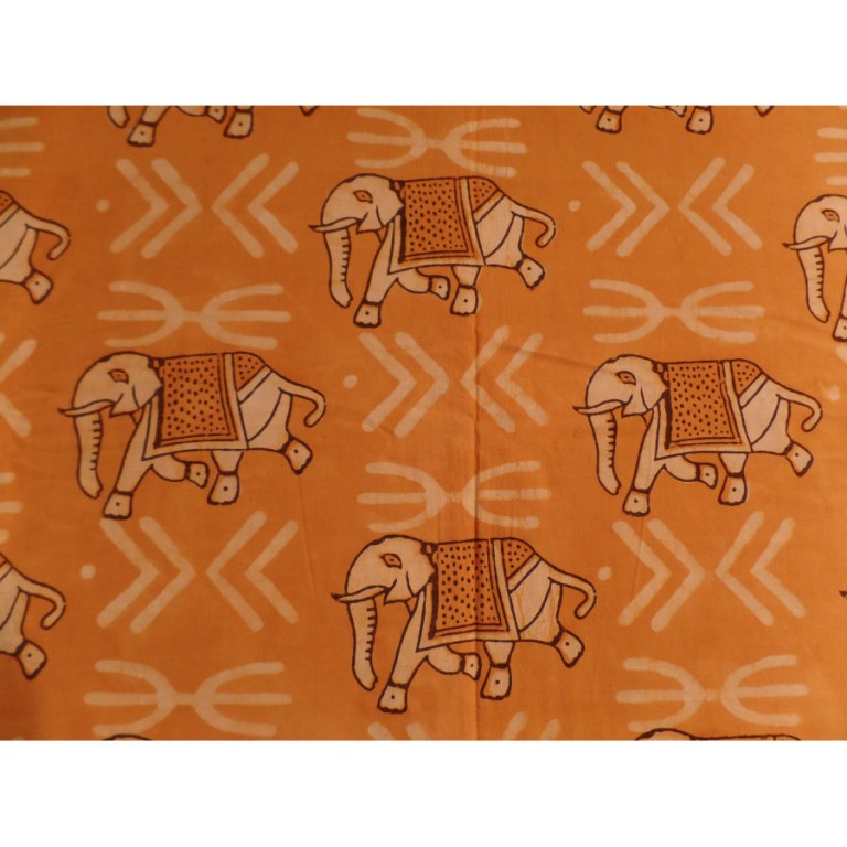 Grande tenture orange la course des éléphants