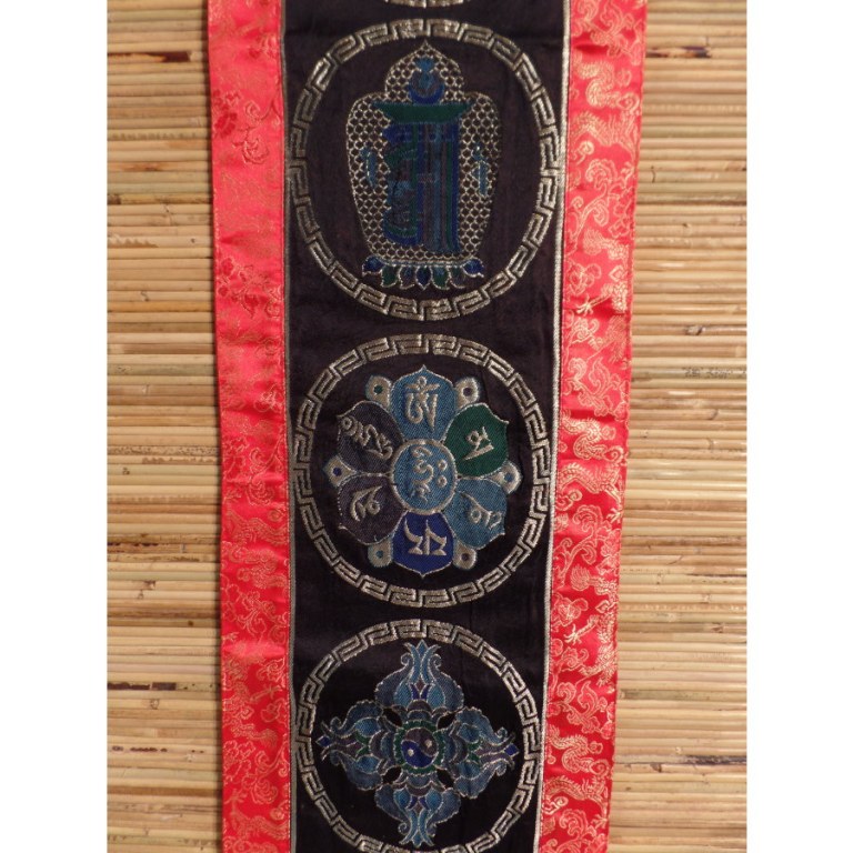 Broderie tibétaine noir et argent 5 symboles