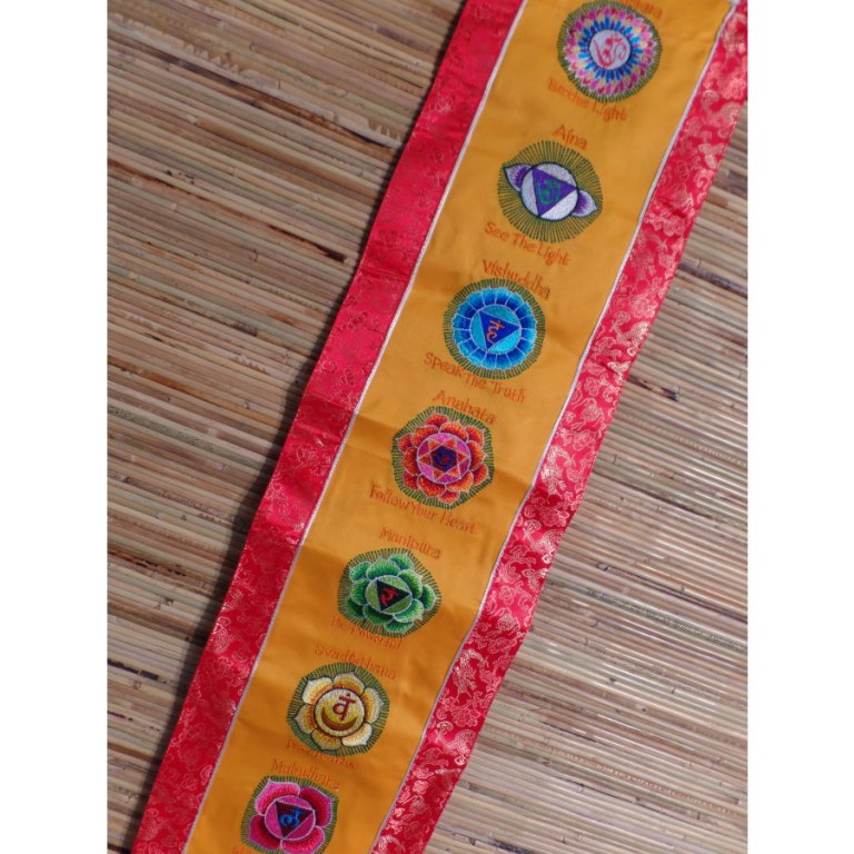 Broderie tibétaine rouge/jaune les 7 chakras