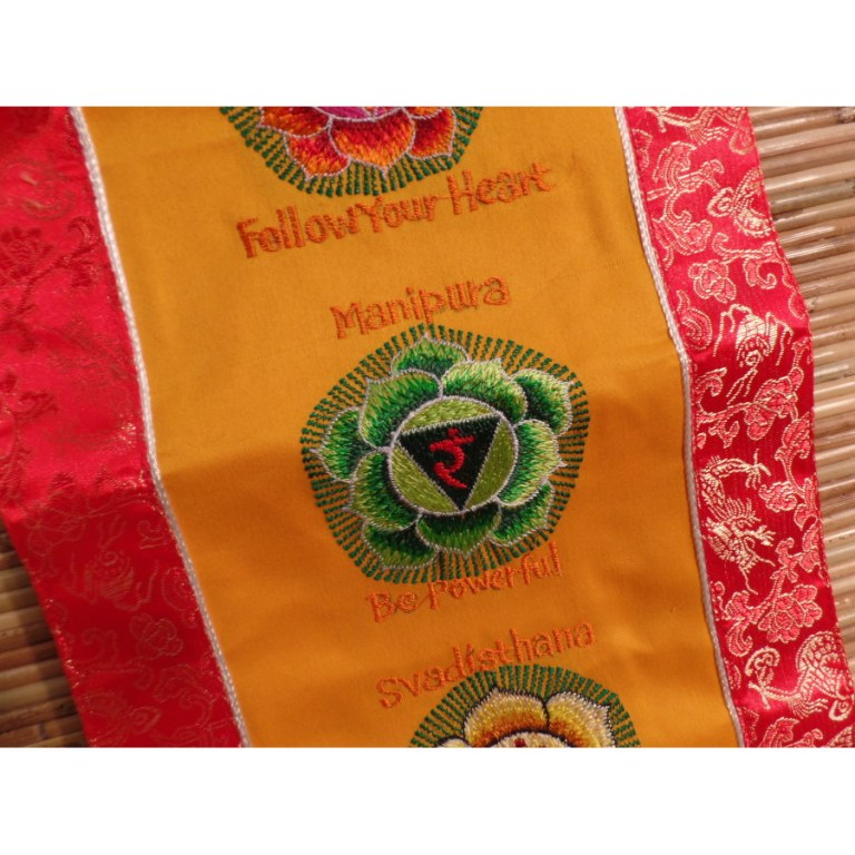 Broderie tibétaine rouge/jaune les 7 chakras