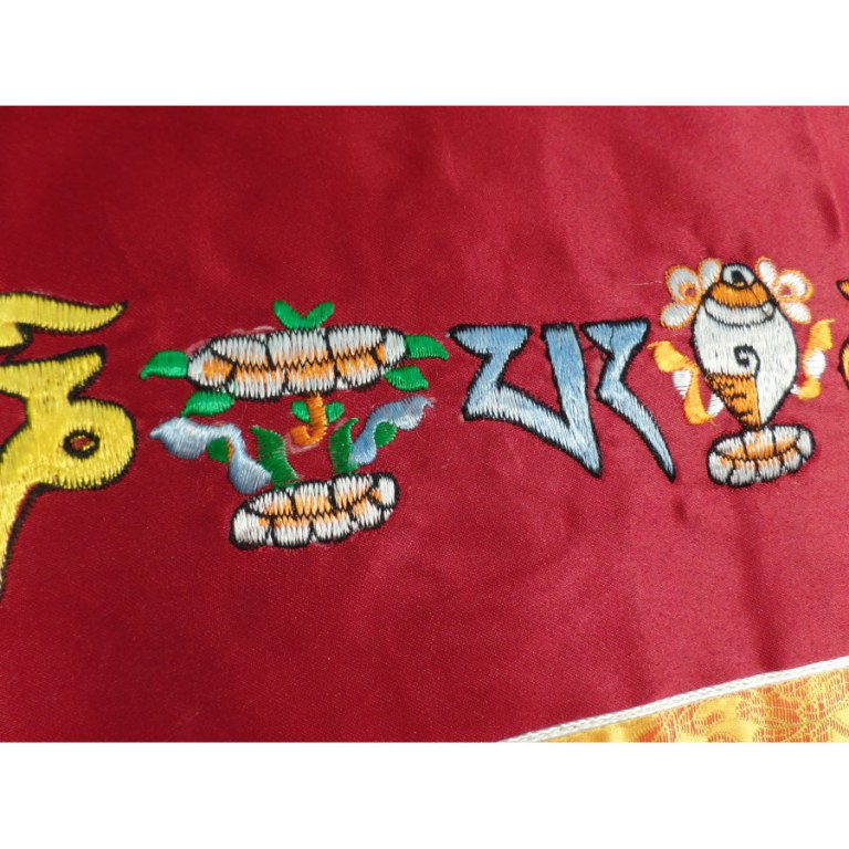 Bannière tibétaine Astamangala bordeaux