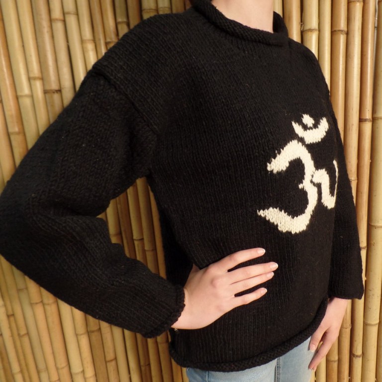 Pull noir Aum fin