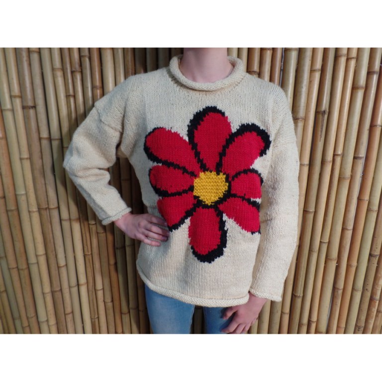 Pull beige marguerite rouge