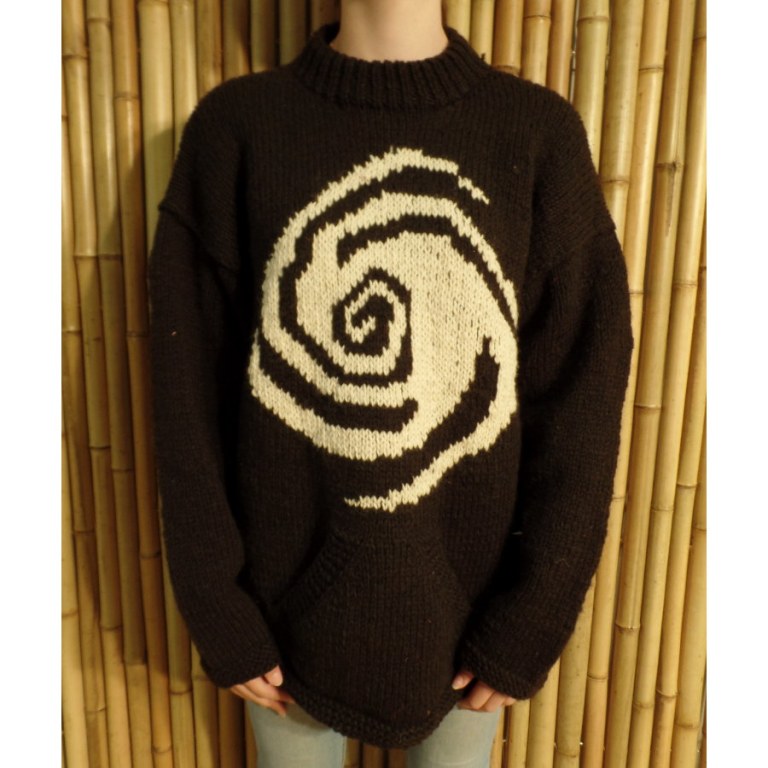 Pull noir grosse spirale blanche