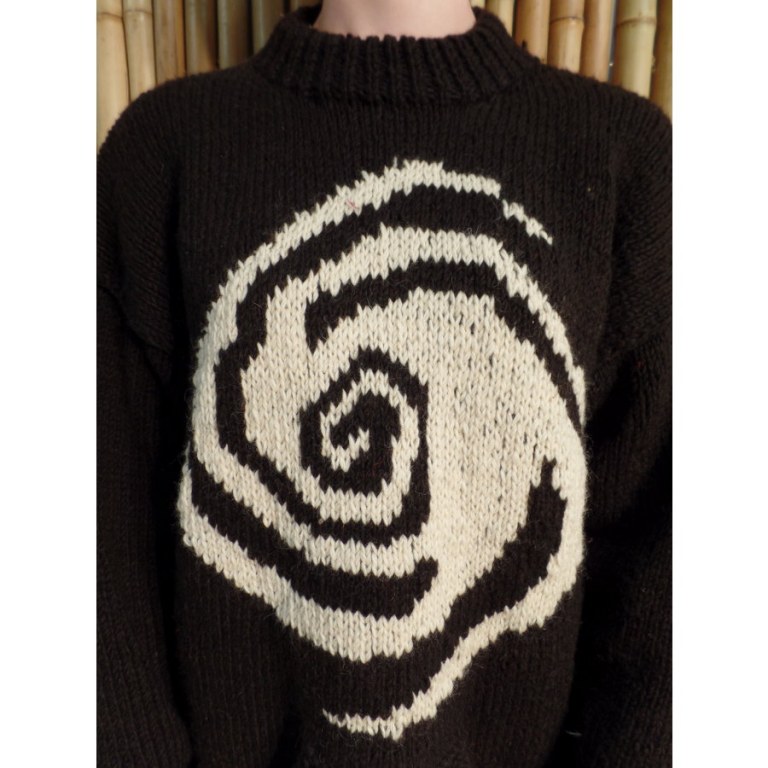 Pull noir grosse spirale blanche