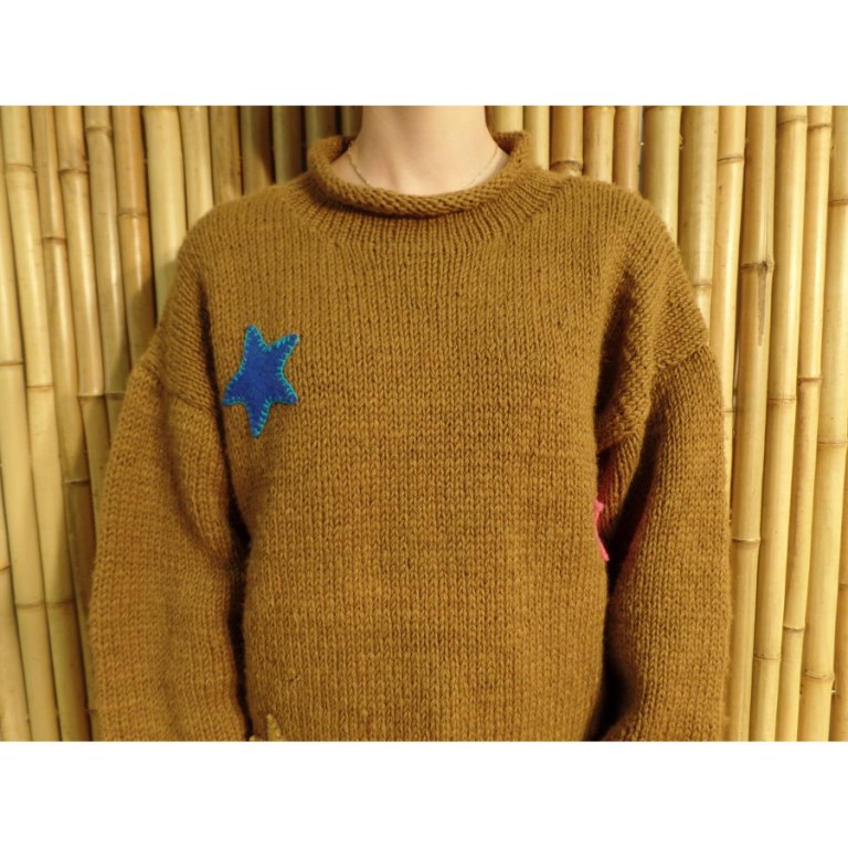 Pull marron Pekapeka étoiles