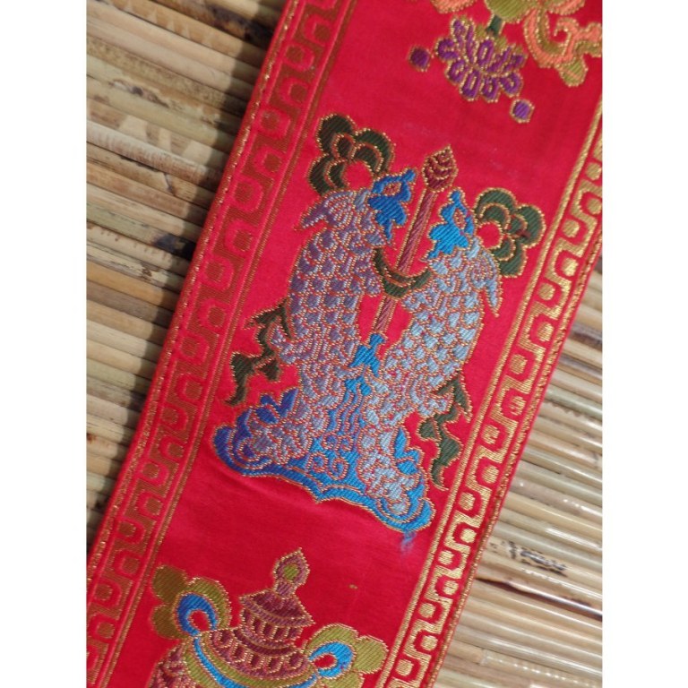 Longue broderie tibétaine rouge tashi takgay