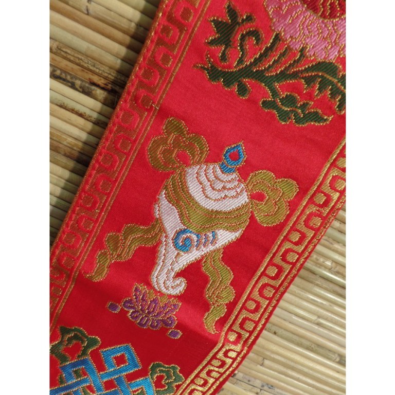 Longue broderie tibétaine rouge tashi takgay