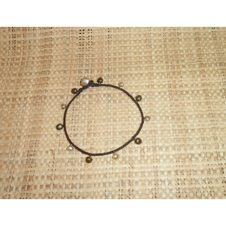 Bracelet de cheville marron grelots bicolores 2