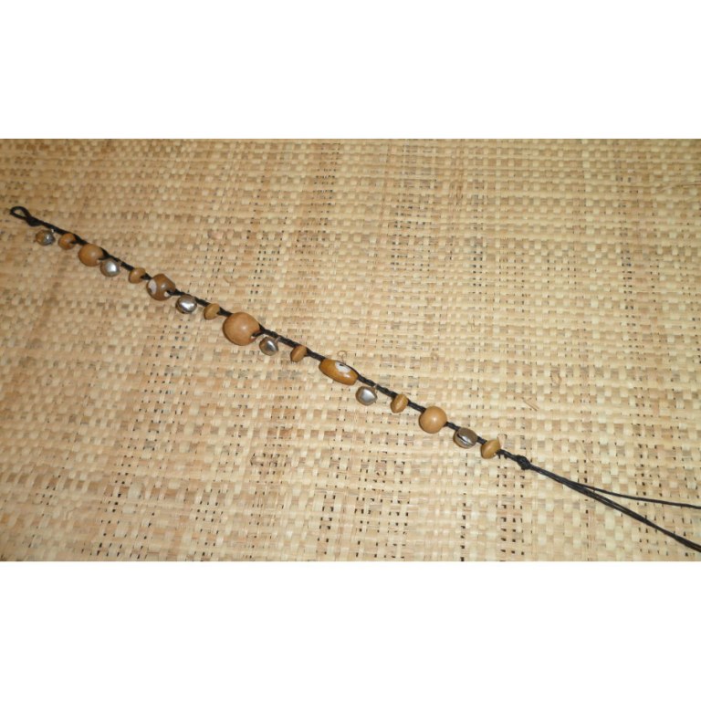 Bracelet de cheville noire à grelots et perles en bois