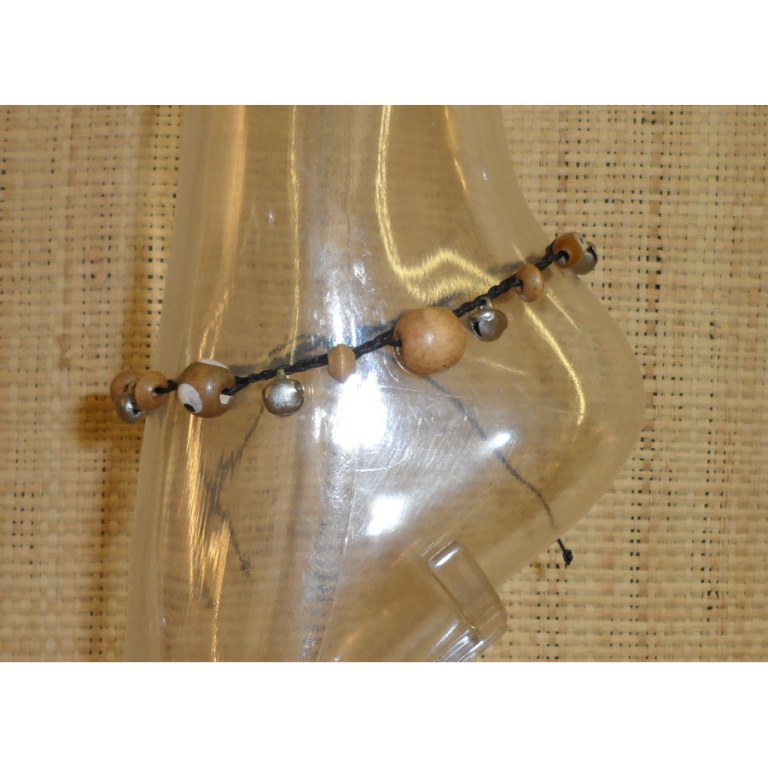 Bracelet de cheville noire à grelots et perles en bois