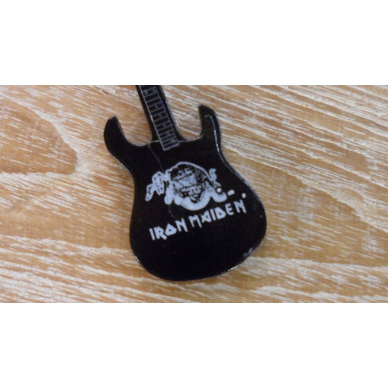 Porte clés noir guitare Iron Maiden