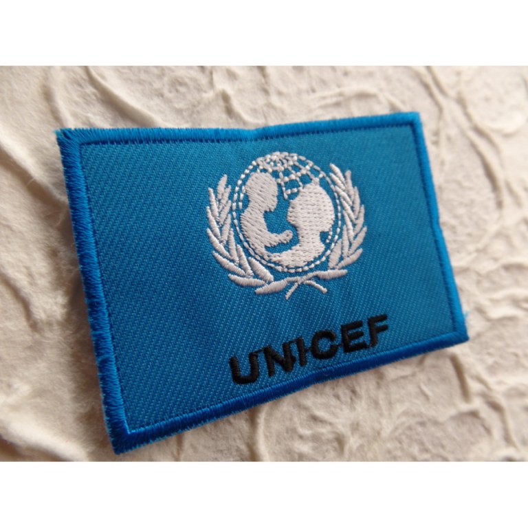 Ecusson drapeau Unicef