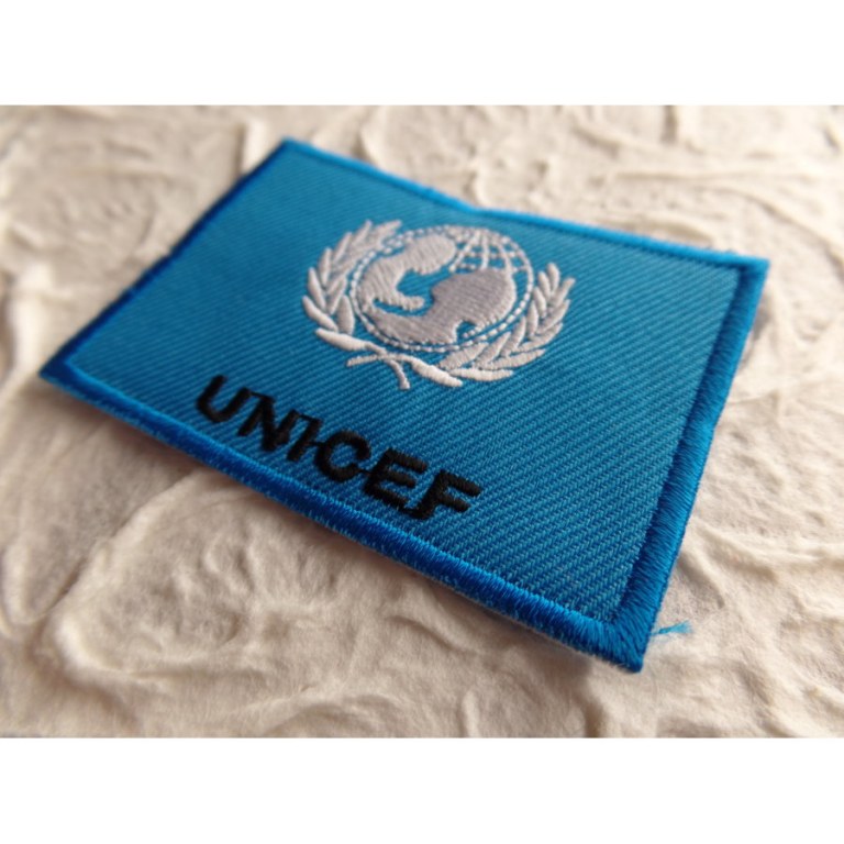 Ecusson drapeau Unicef