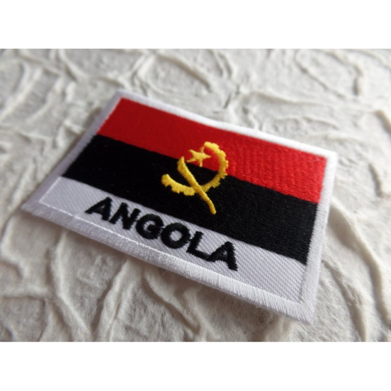 Ecusson drapeau Angola